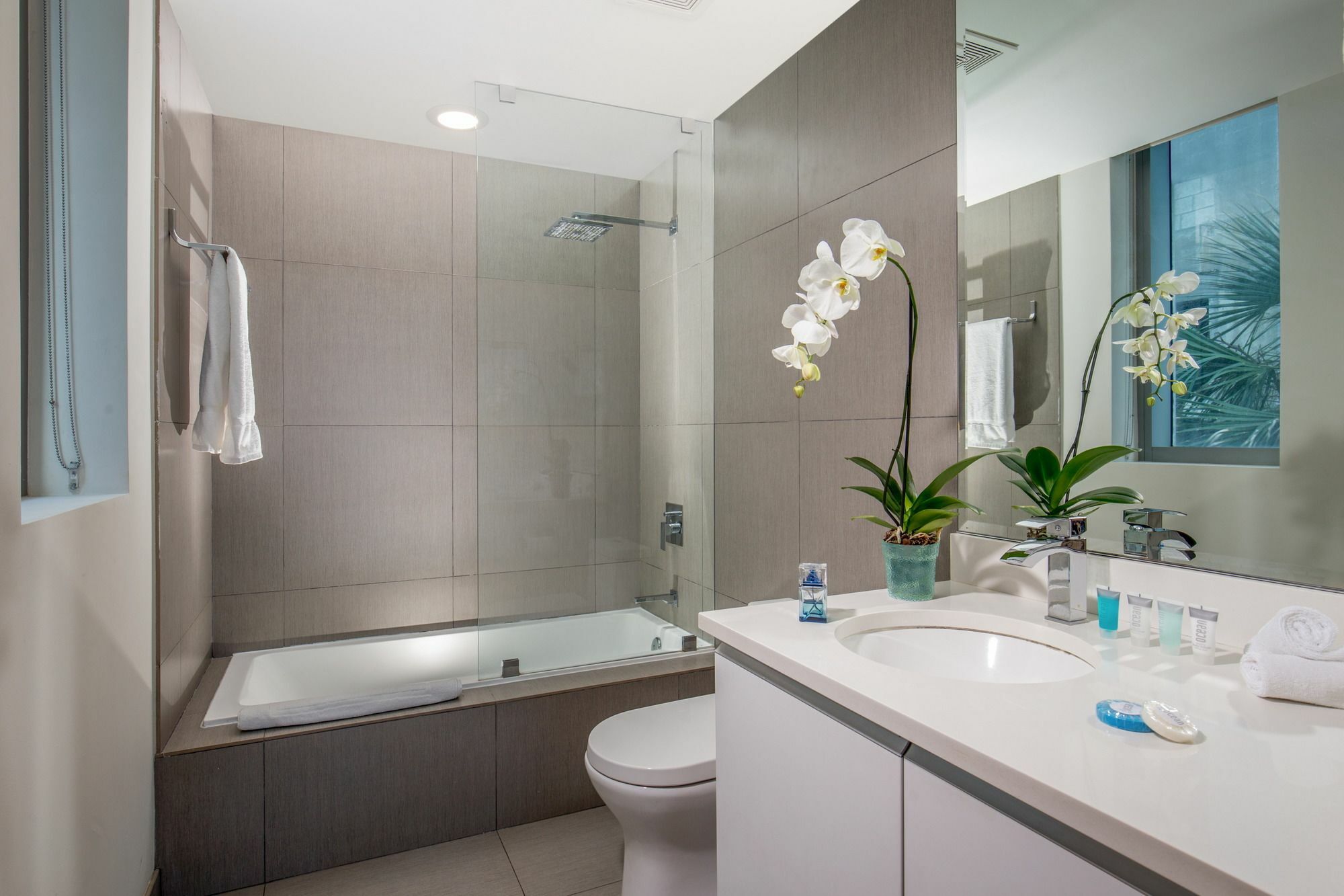 Cote D'Azur Ocean Apartments Miami Beach Bagian luar foto