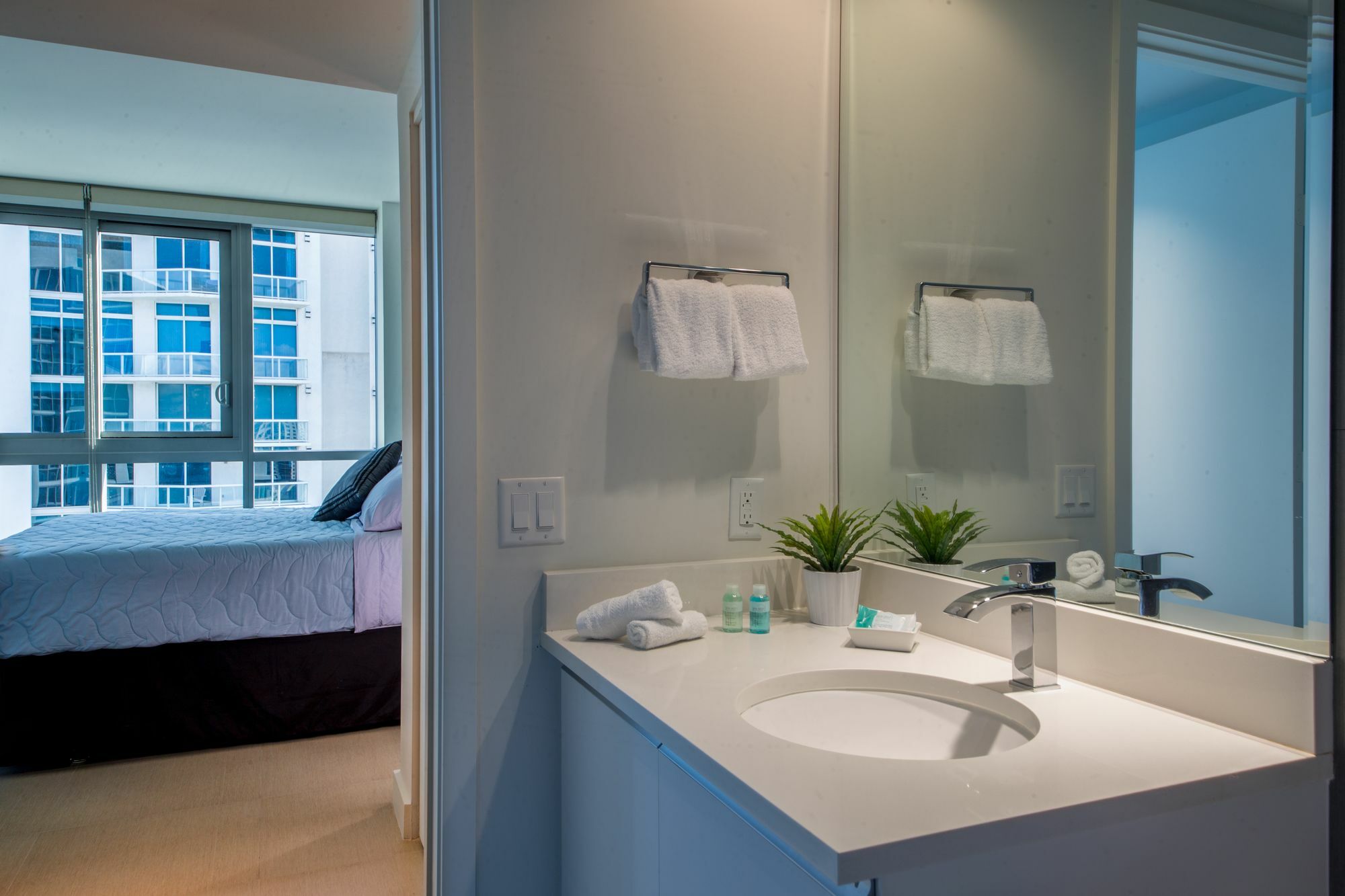 Cote D'Azur Ocean Apartments Miami Beach Bagian luar foto